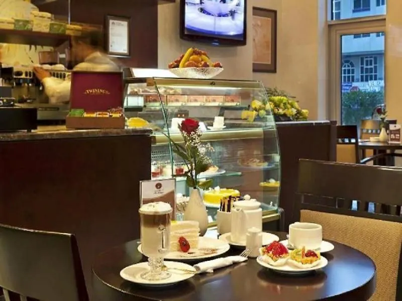Al Manzel Hotel Apartments Abu Dhabi 4*,